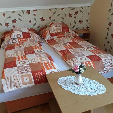 Nati Es Bea Vendeghaz Hajduszoboszlo