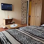 Nati Es Bea Vendeghaz * Hajdúszoboszló