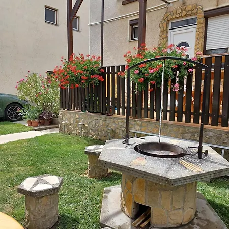 Nati Es Bea Vendeghaz * Hajdúszoboszló